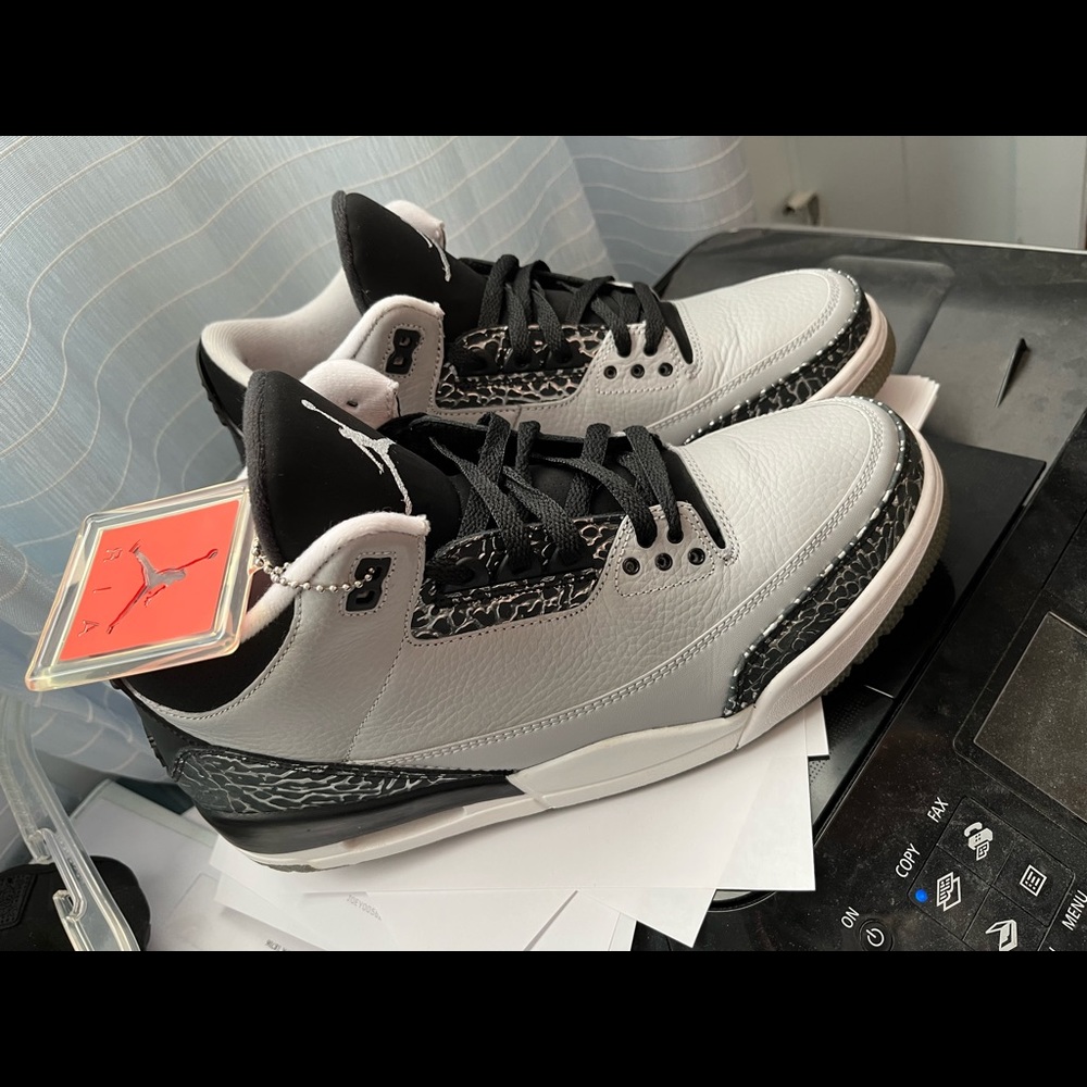Jordan 3 Wolf Grey used but like new, minor creasing no box